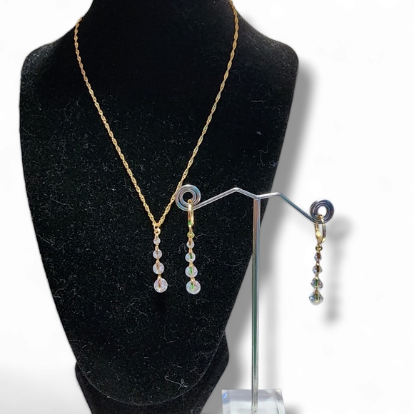 Clear Crystal Waterfall Earrings with Necklace in Gold Singapore Chain Dainty - Picture 11 of 16